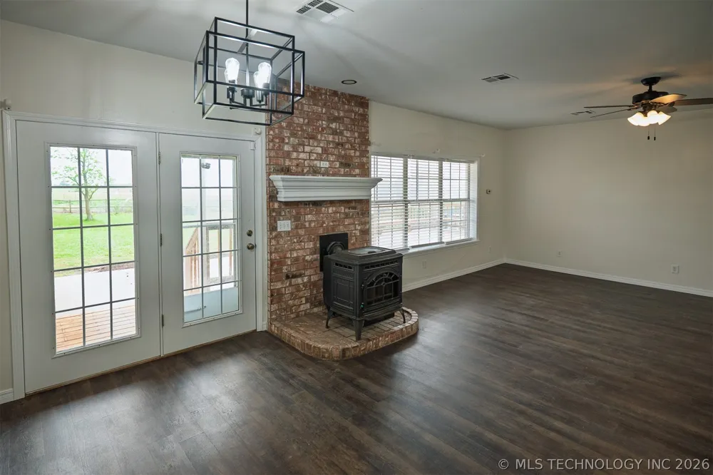 437703 E 340 ROAD Big Cabin, OK 74301