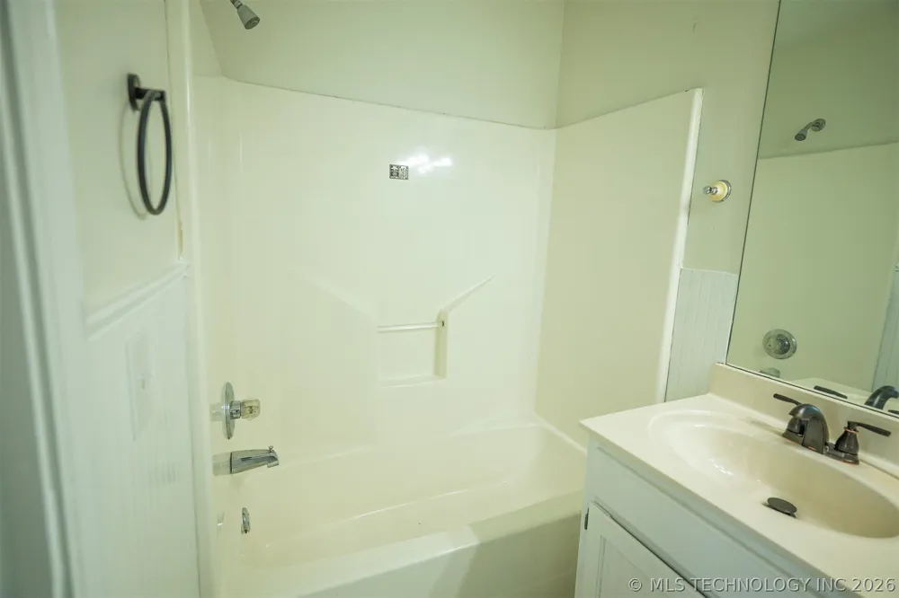 437703 E 340 ROAD Big Cabin, OK 74301