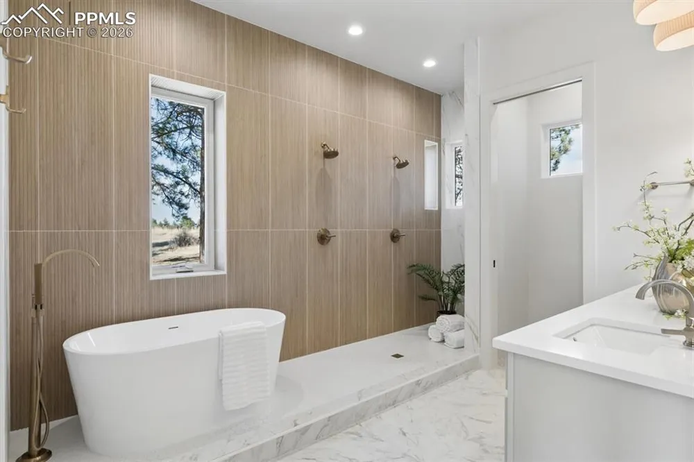 11004 Sunset Oaks Place Franktown, CO 80116