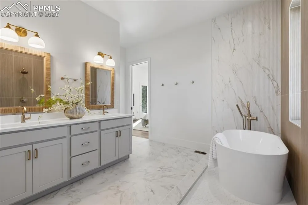 11004 Sunset Oaks Place Franktown, CO 80116