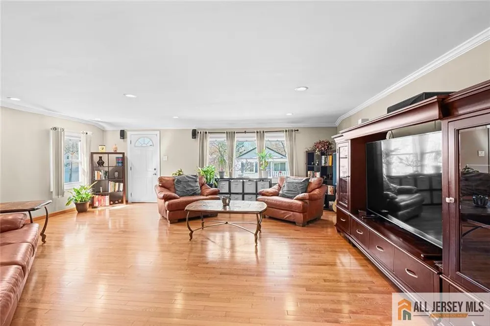 42 Lake Boulevard Matawan, NJ 07747