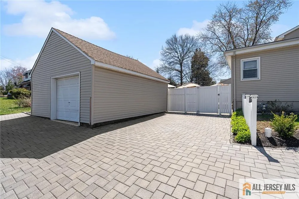 42 Lake Boulevard Matawan, NJ 07747