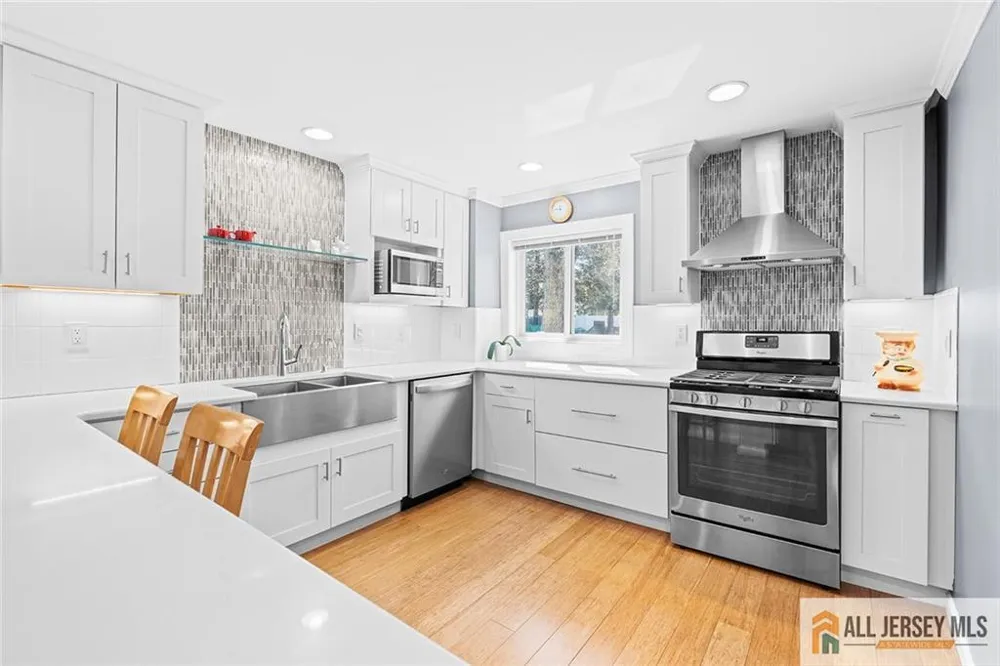 42 Lake Boulevard Matawan, NJ 07747
