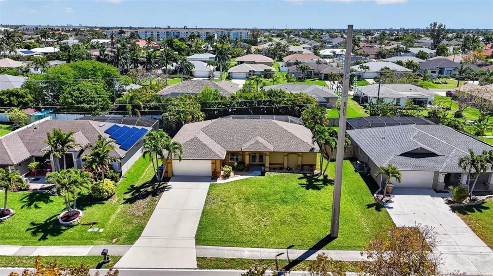 3809 AGUALINDA BOULEVARD Cape Coral, FL 33914