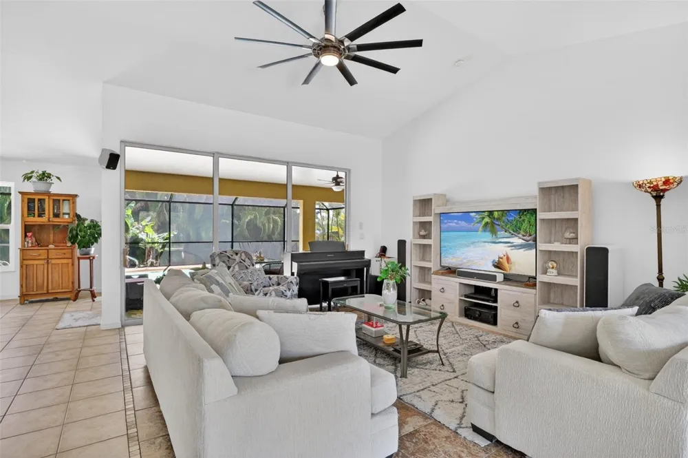 3809 AGUALINDA BOULEVARD Cape Coral, FL 33914