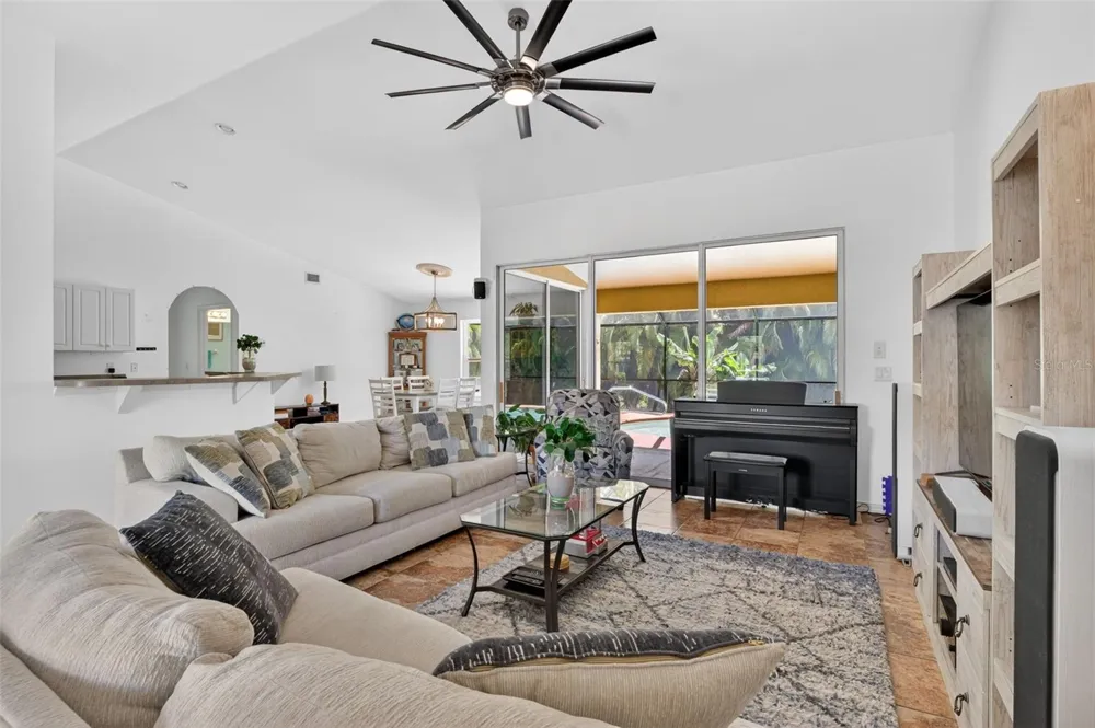 3809 AGUALINDA BOULEVARD Cape Coral, FL 33914