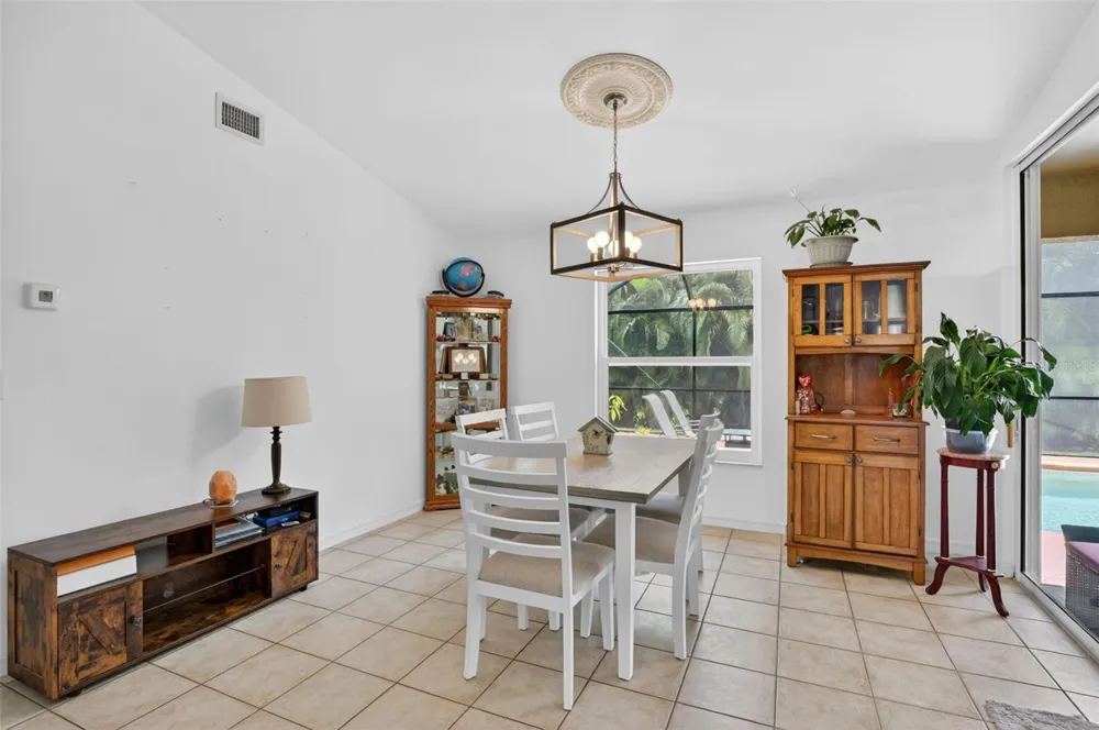 3809 AGUALINDA BOULEVARD Cape Coral, FL 33914