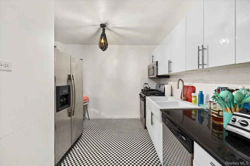 34-41 85th Street #1H Jackson Heights, NY 11372