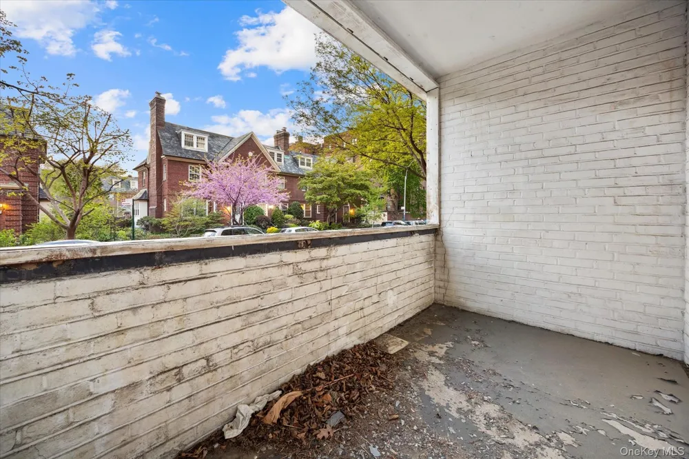 34-41 85th Street #1H Jackson Heights, NY 11372