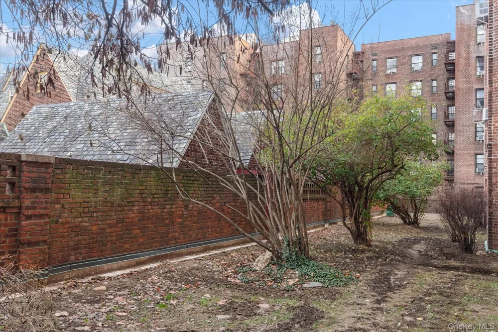 34-41 85th Street #1H Jackson Heights, NY 11372