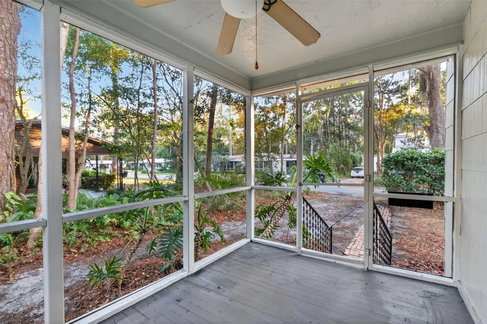 914 NE 6TH AVENUE Gainesville, FL 32601