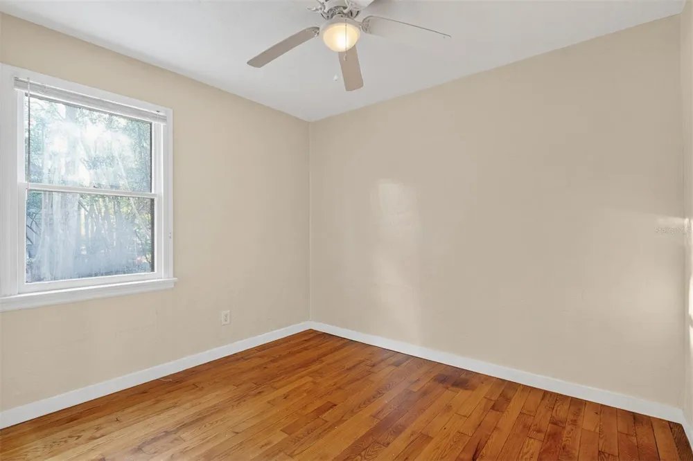 914 NE 6TH AVENUE Gainesville, FL 32601