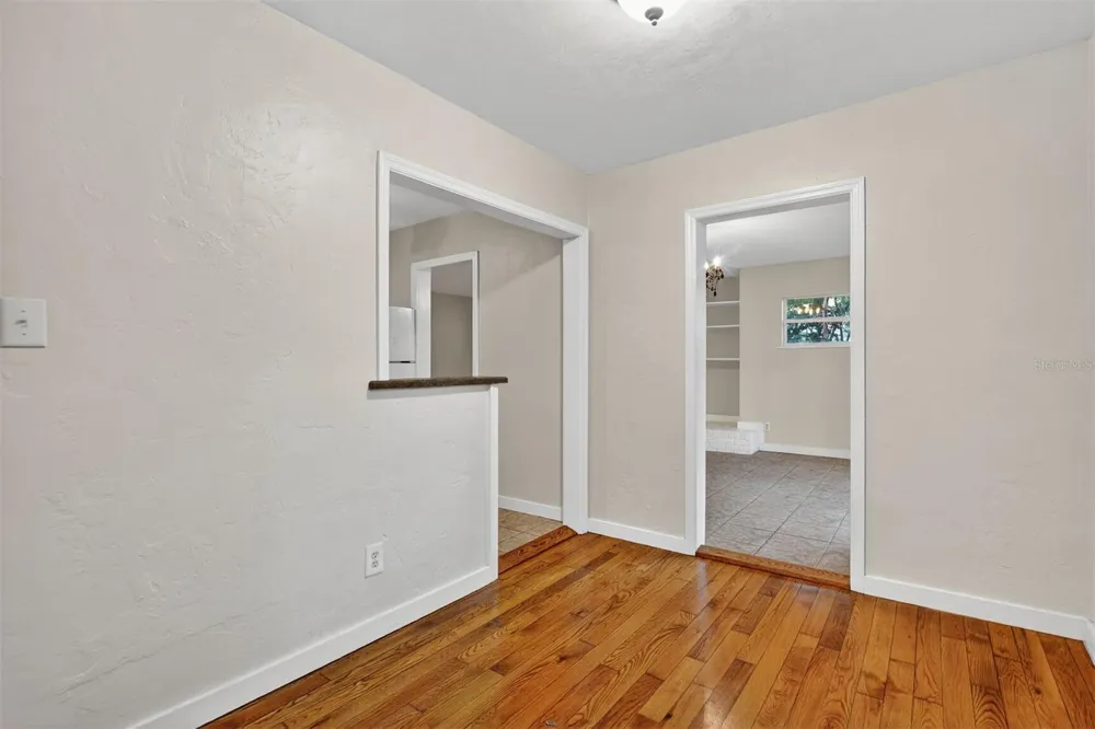 914 NE 6TH AVENUE Gainesville, FL 32601