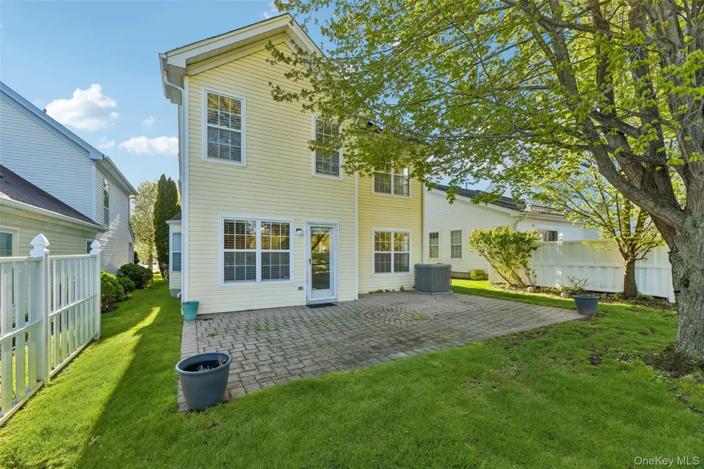 14 Julia Circle #14 Middle Island, NY 11953