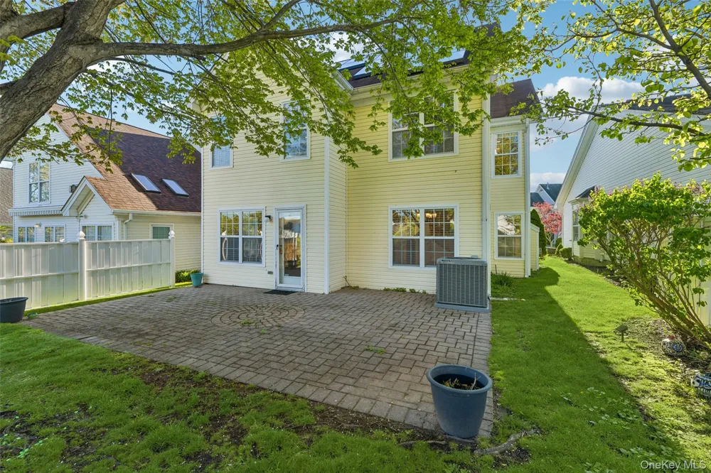 14 Julia Circle #14 Middle Island, NY 11953