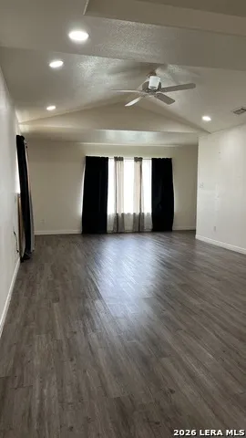 1305 1st Carrizo Springs, TX 78834