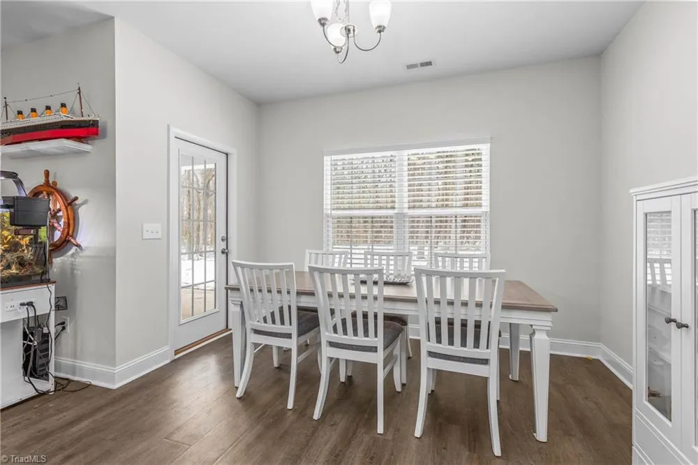 8395 White Oak Farm Road Cedar Grove, NC 27231