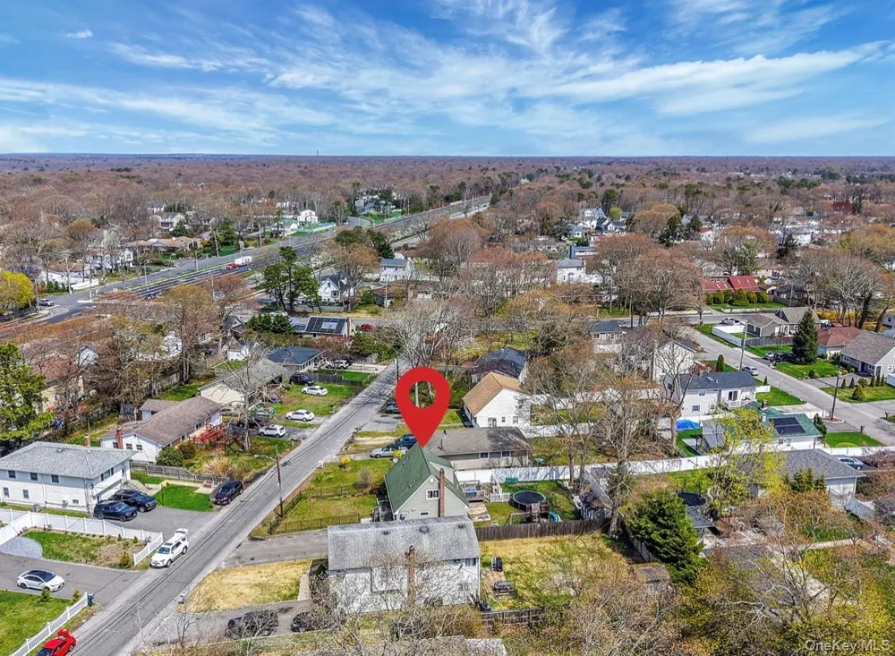 15 Maplewood Drive Shirley, NY 11967