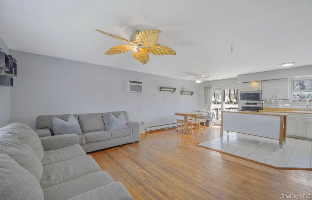 15 Maplewood Drive Shirley, NY 11967