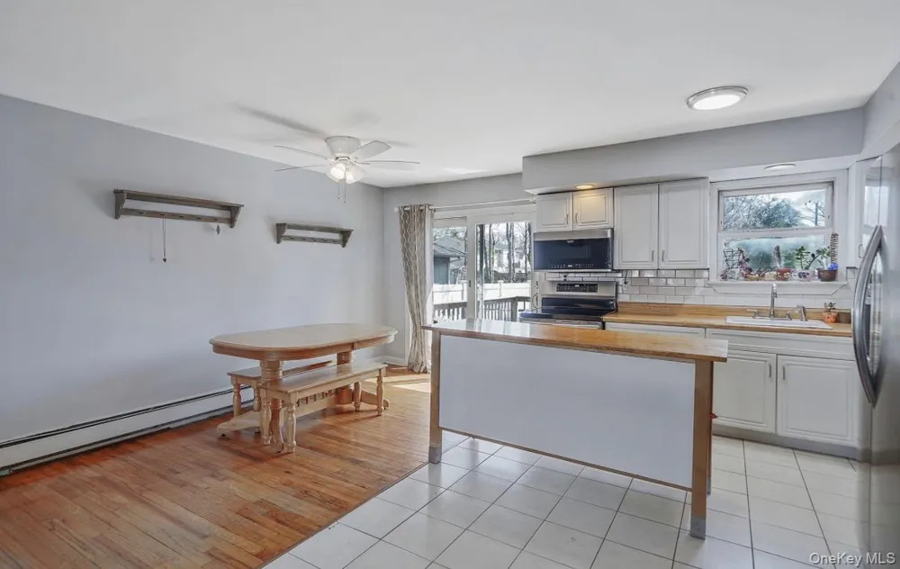 15 Maplewood Drive Shirley, NY 11967