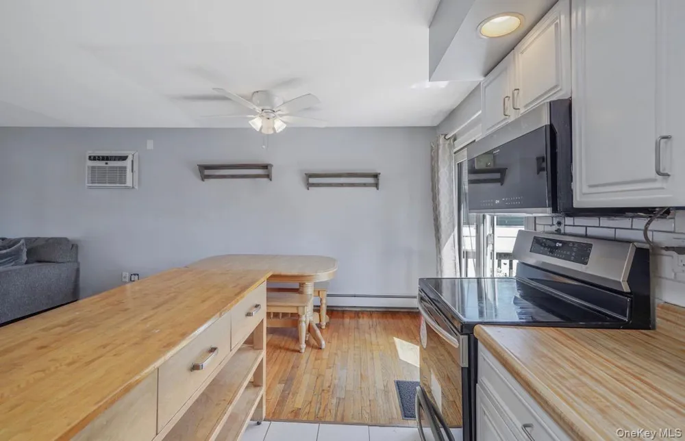 15 Maplewood Drive Shirley, NY 11967