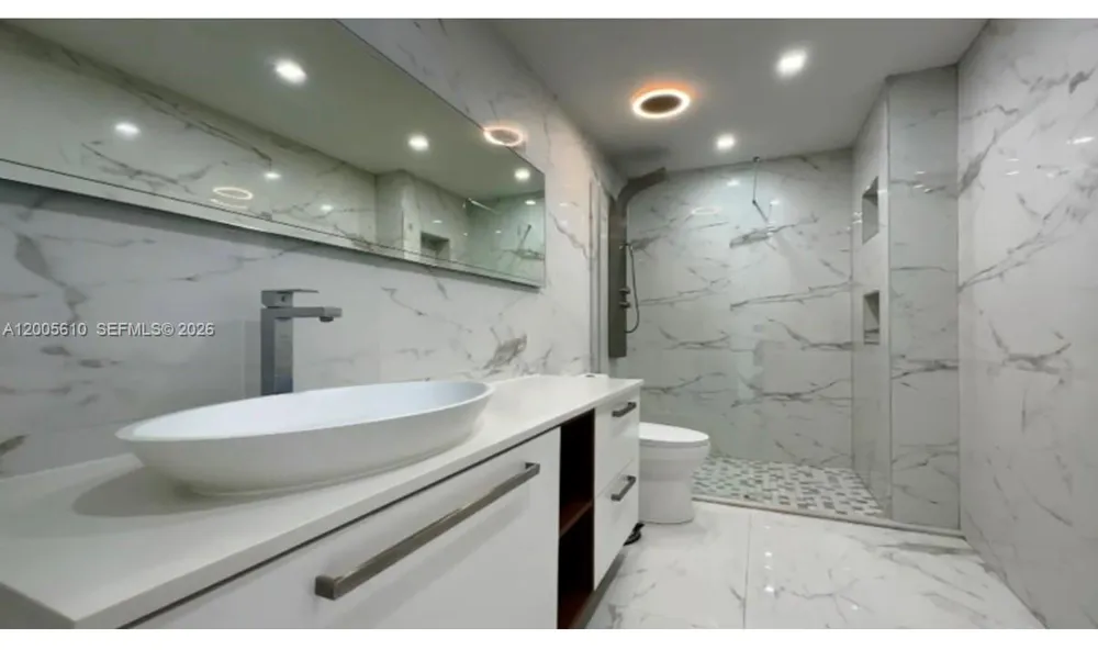 11111 biscayne blvd #1815 Miami, FL 33181