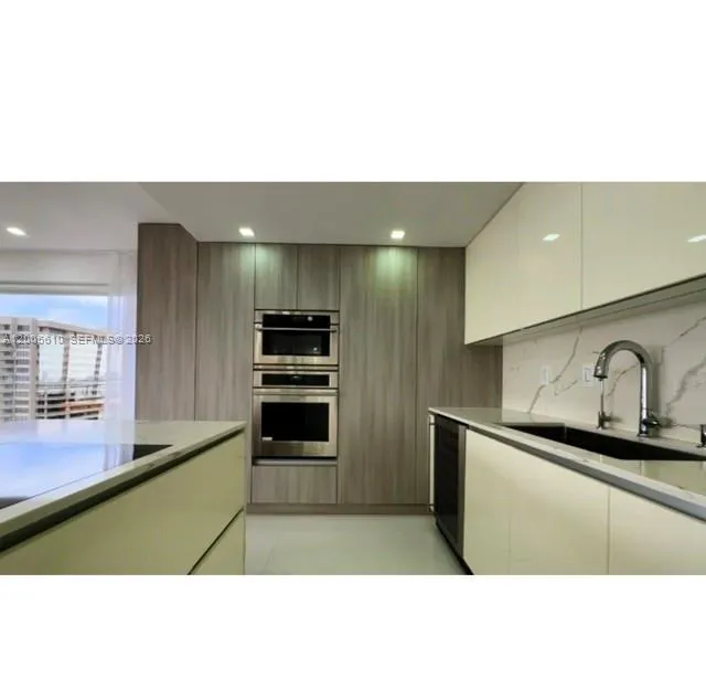 11111 biscayne blvd #1815 Miami, FL 33181