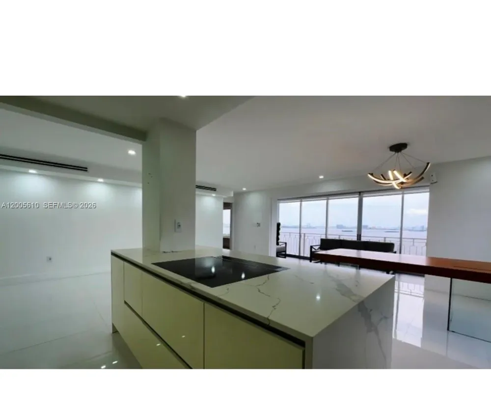 11111 biscayne blvd #1815 Miami, FL 33181