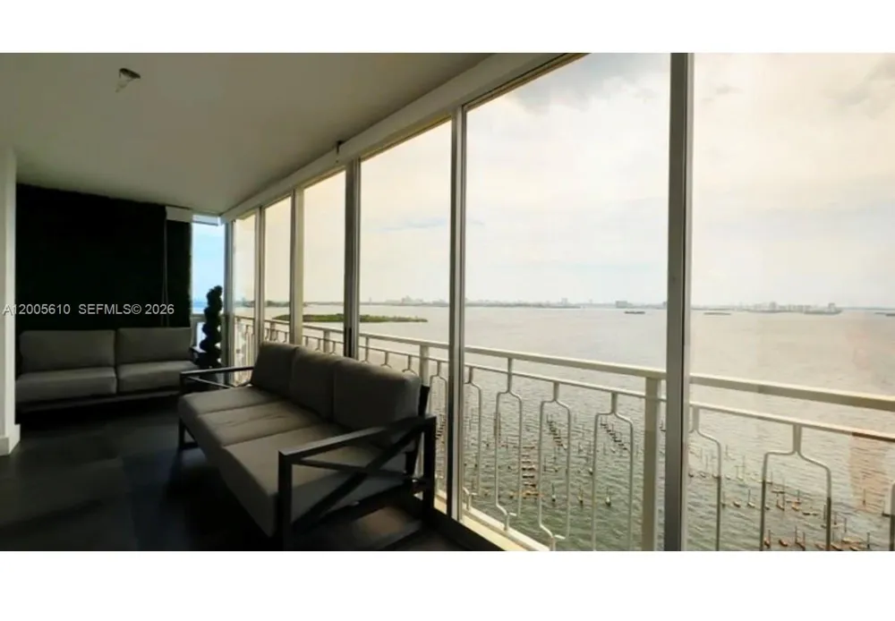 11111 biscayne blvd #1815 Miami, FL 33181