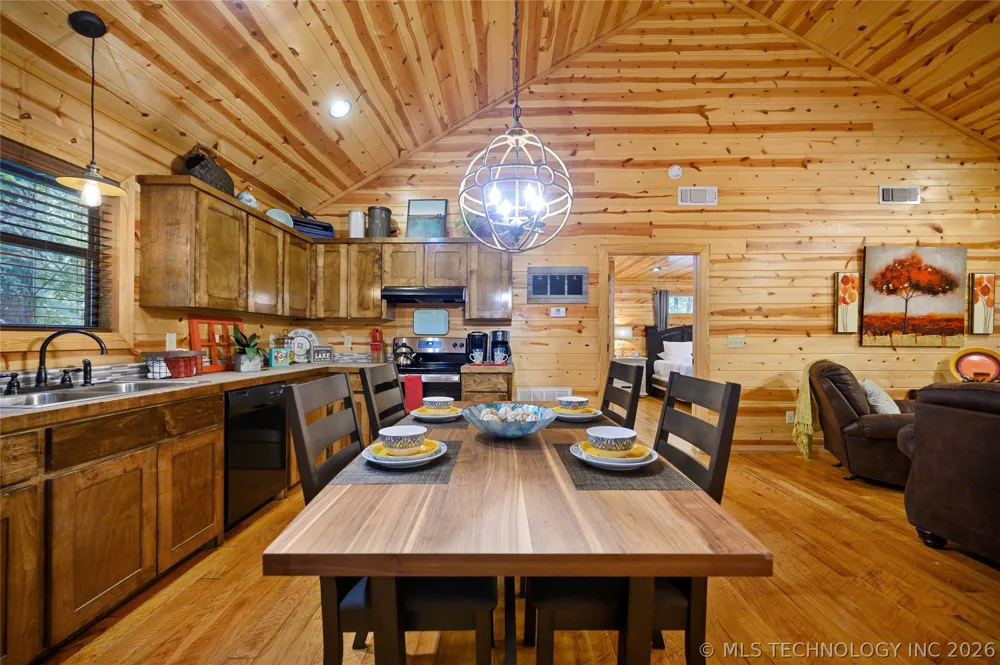 81 Bent Pine Trail Broken Bow, OK 74728