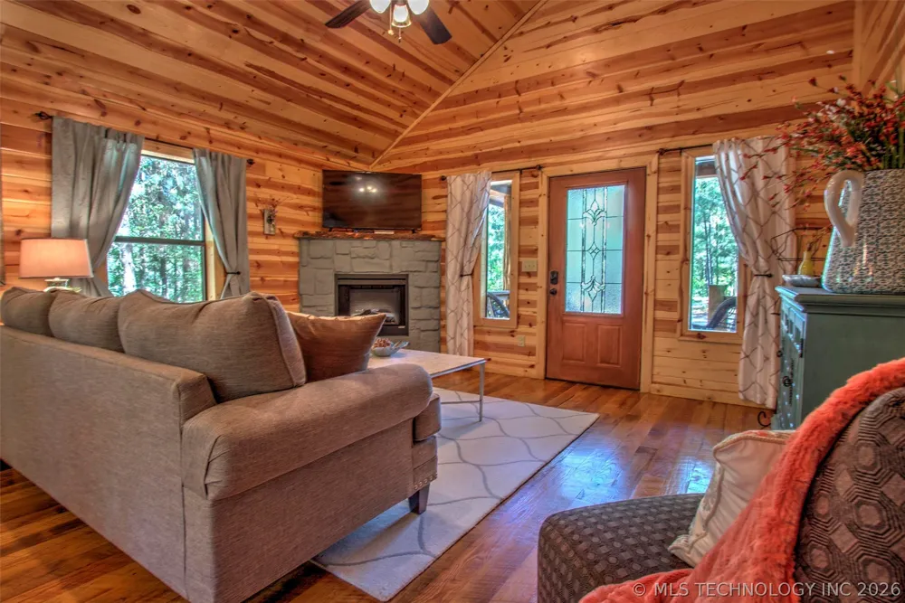 83 Bent Pine Trail Broken Bow, OK 74728