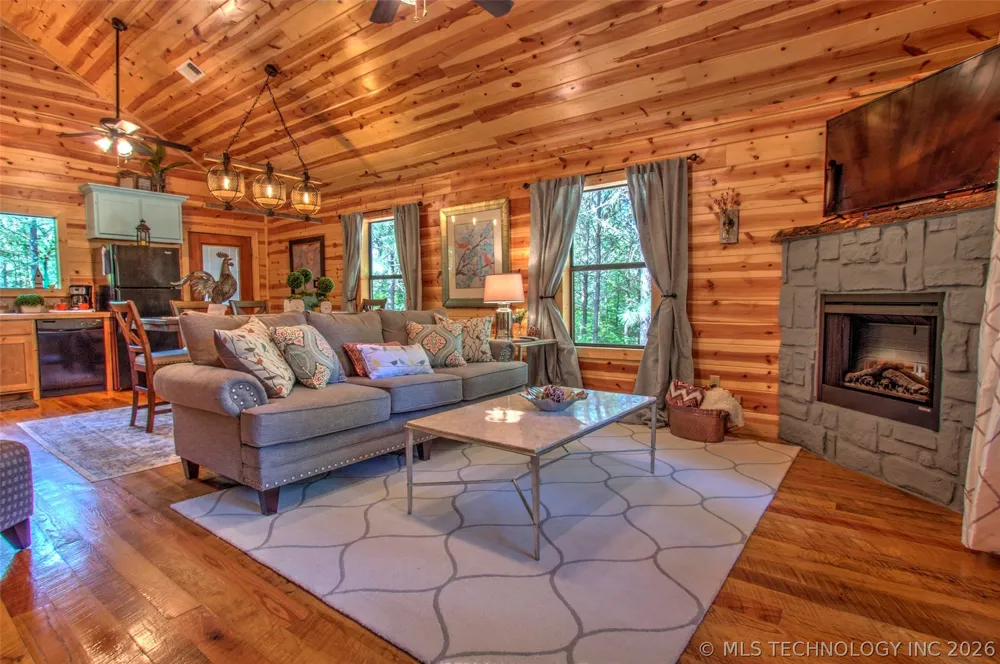 83 Bent Pine Trail Broken Bow, OK 74728