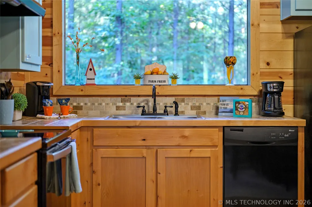 83 Bent Pine Trail Broken Bow, OK 74728