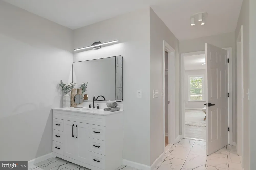 7905 E E ROBERT E LEE COURT Spotsylvania, VA 22551