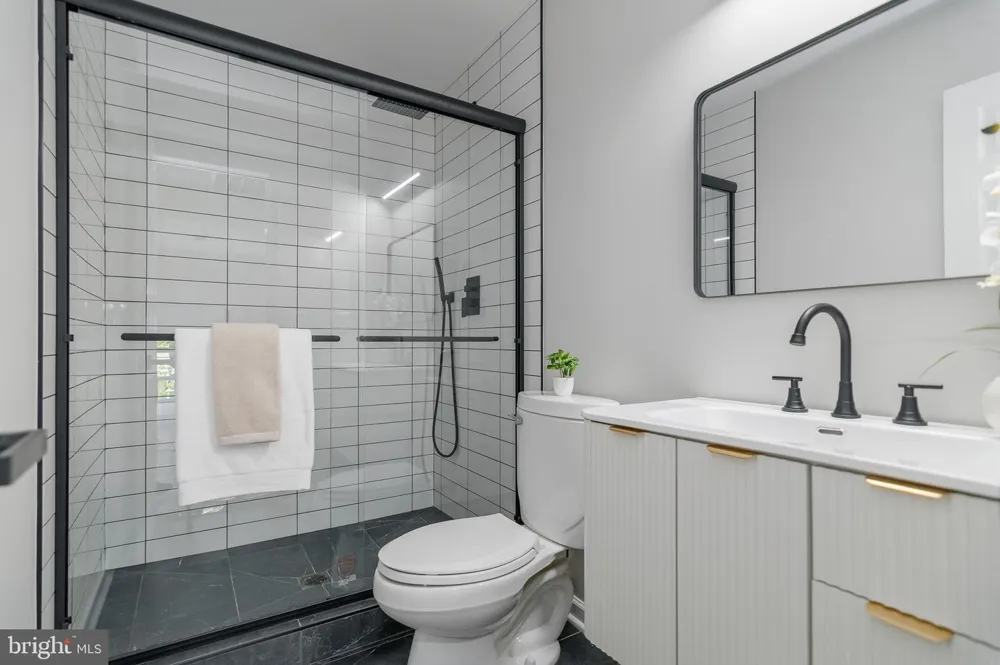7905 E E ROBERT E LEE COURT Spotsylvania, VA 22551