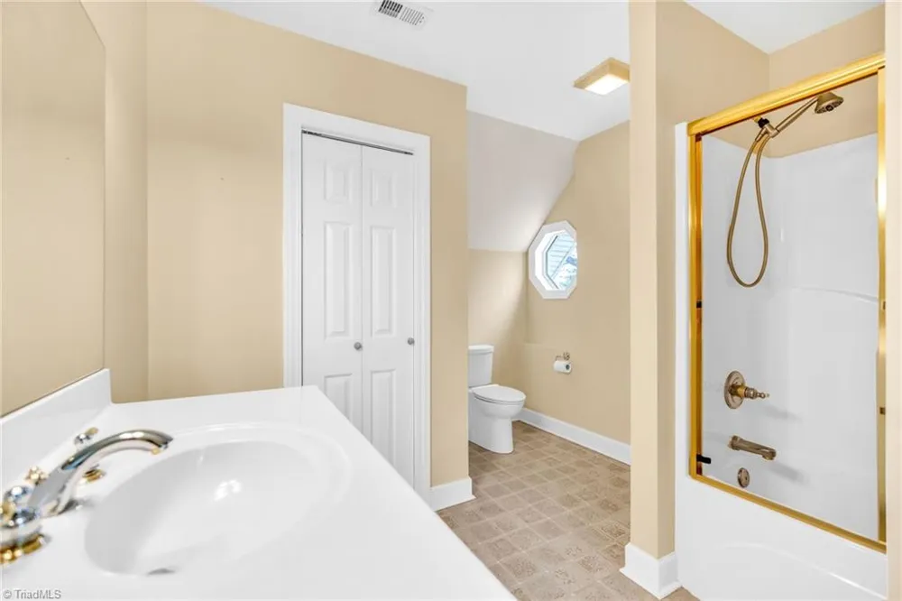 361 Osprey Place West Jefferson, NC 28694