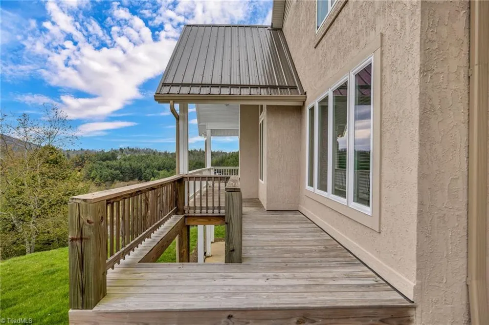361 Osprey Place West Jefferson, NC 28694