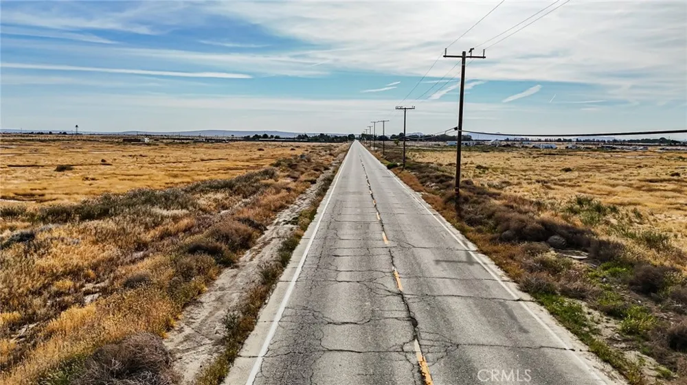 6161 H AVENUE E Roosevelt, CA 93535