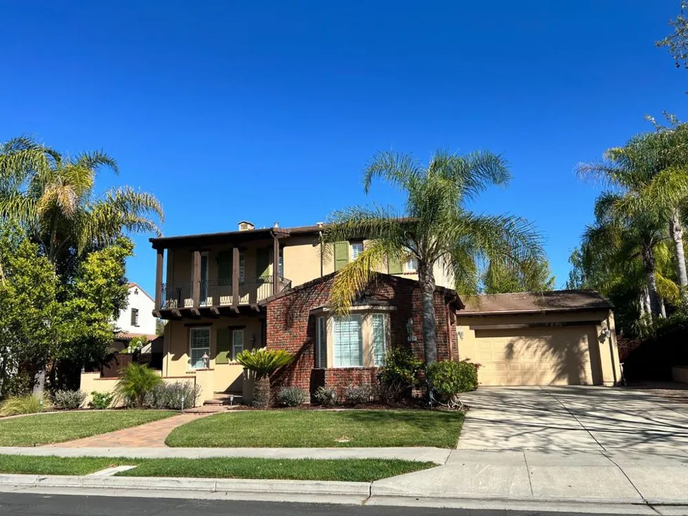 7532 Strath Place Gilroy, CA 95020