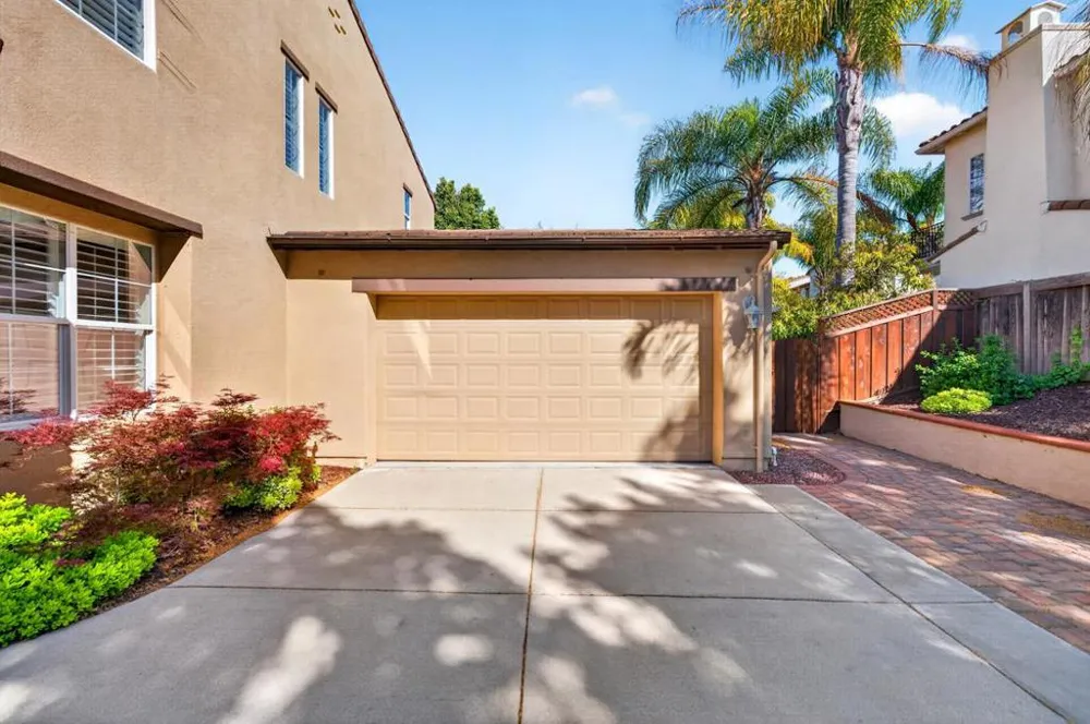 7532 Strath Place Gilroy, CA 95020