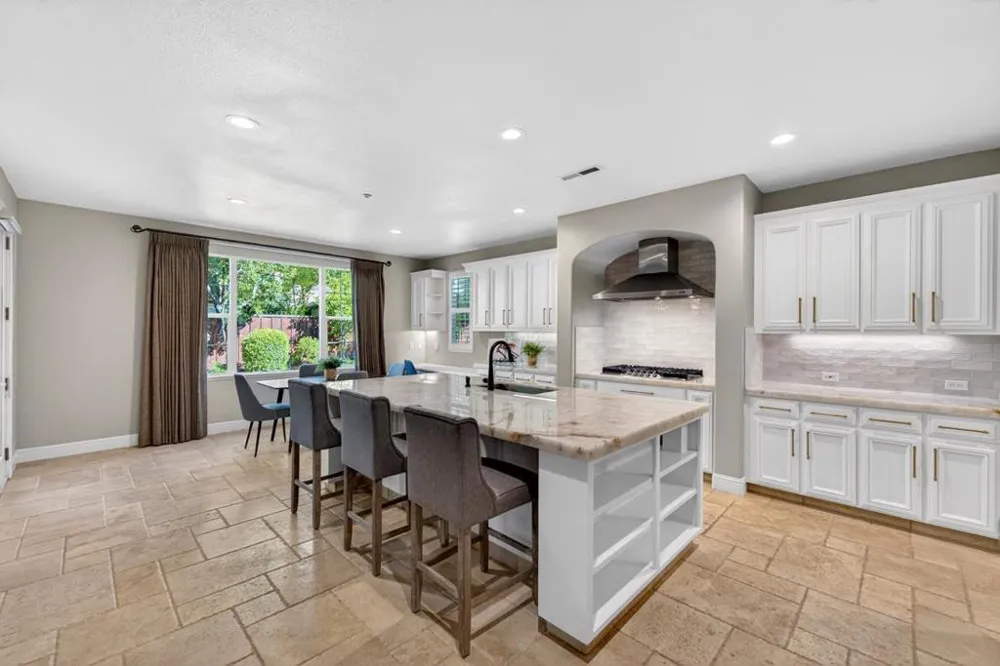 7532 Strath Place Gilroy, CA 95020