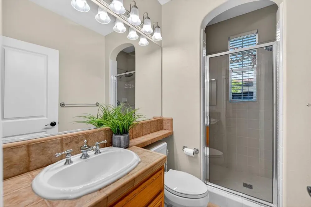 7532 Strath Place Gilroy, CA 95020