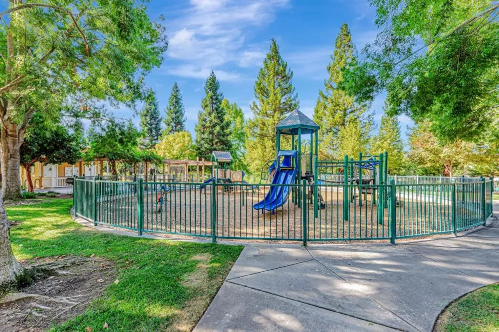 7532 Strath Place Gilroy, CA 95020