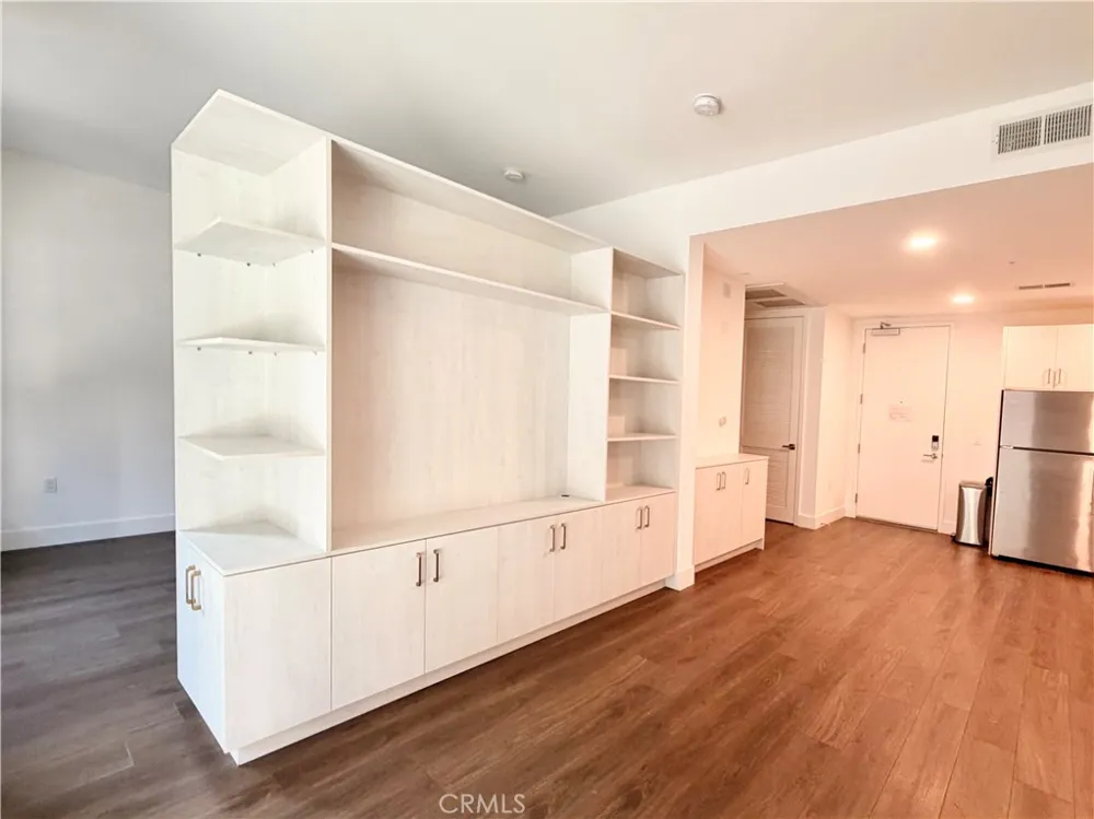 709 E Walnut Street #222 Pasadena, CA 91101