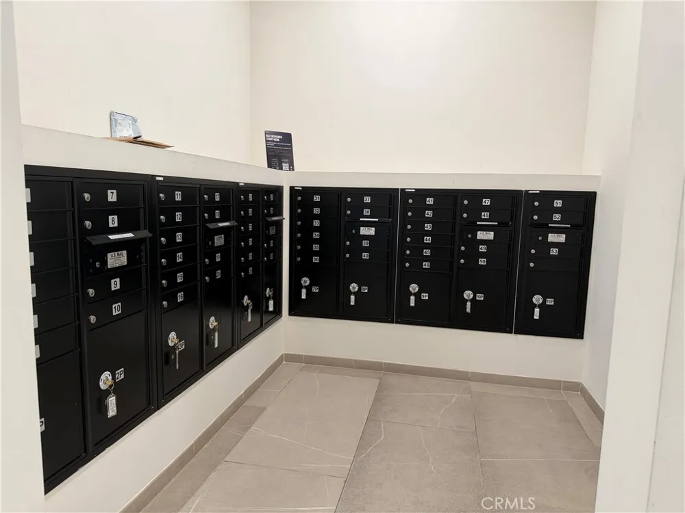 709 E Walnut Street #222 Pasadena, CA 91101
