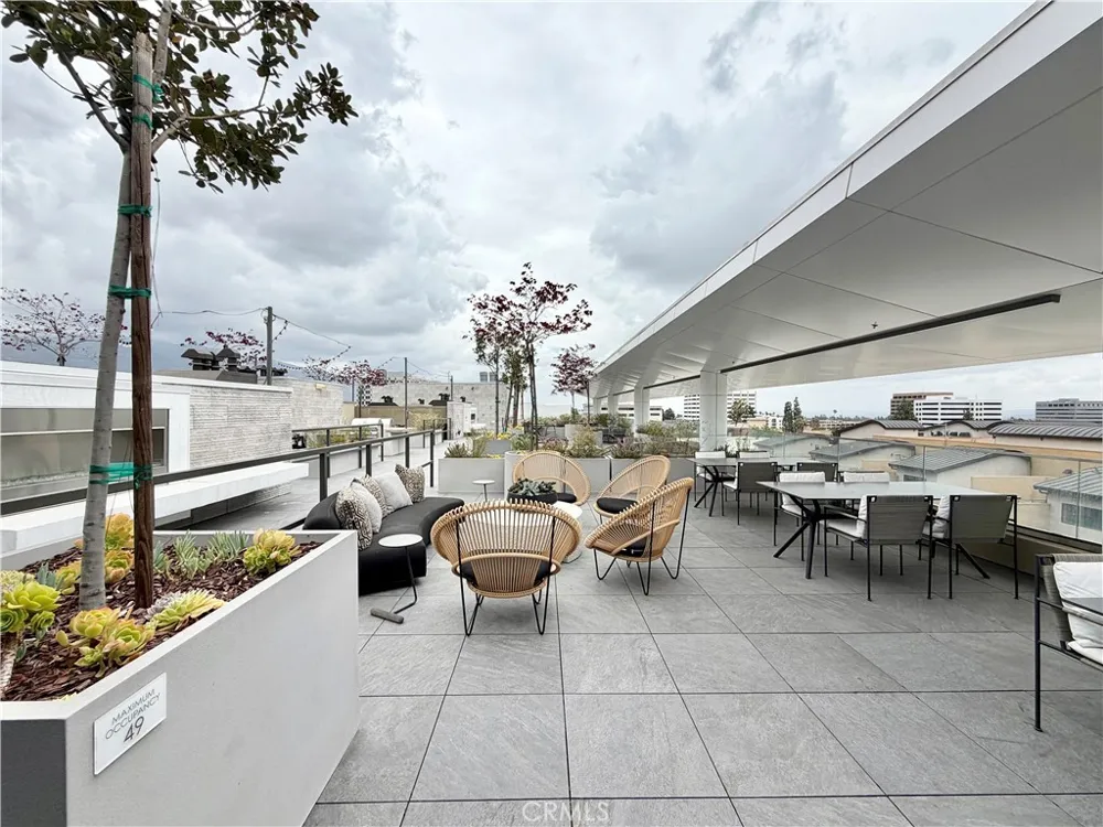 709 E Walnut Street #222 Pasadena, CA 91101