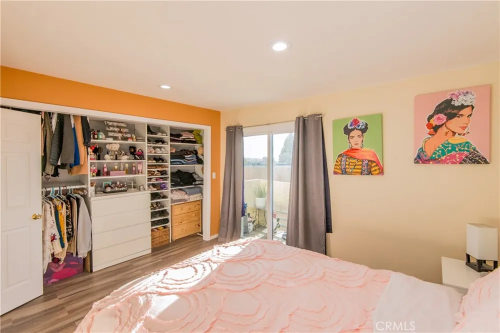 7045 Woodley Avenue #218 Van Nuys, CA 91406
