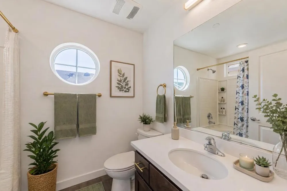 19832 Gabilan View Drive Salinas, CA 93906