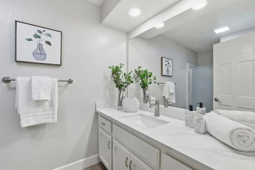 1222 Linder Hill Lane San Jose, CA 95120