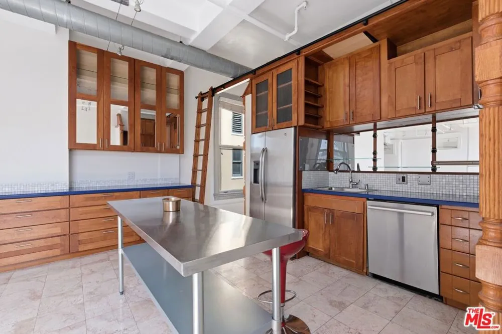 108 W 2nd Street #908 Los Angeles, CA 90012
